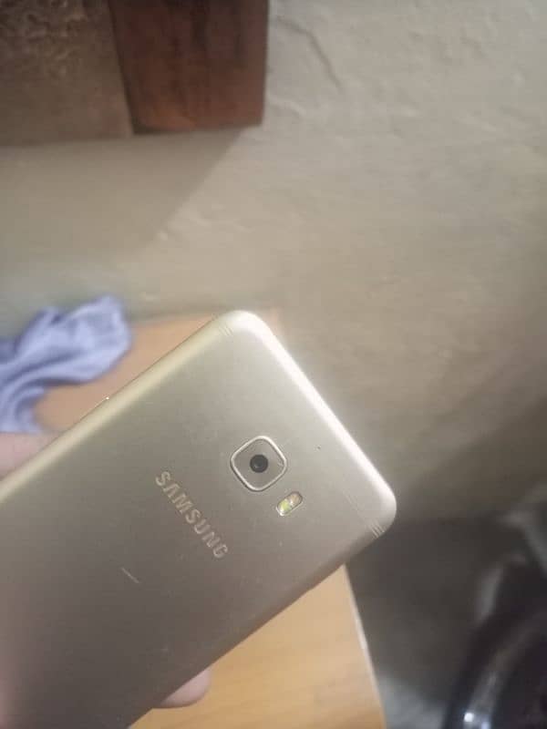 Samsung C5 Pro 4/64Gb. 4