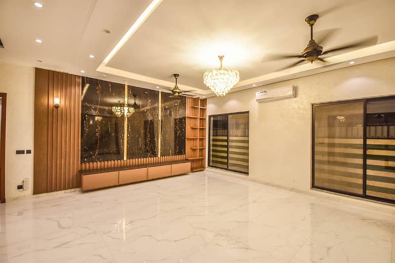 Luxurious 1 Kanal House for Sale in C Block, DHA Phase 6, Lahore | 128 Properties 5