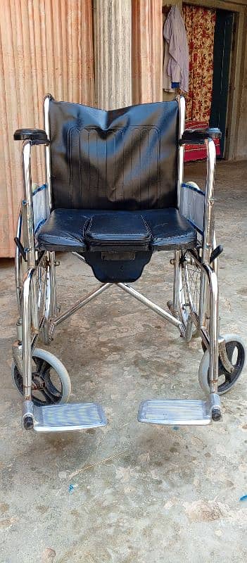 Wheel Chair With Pot System 4