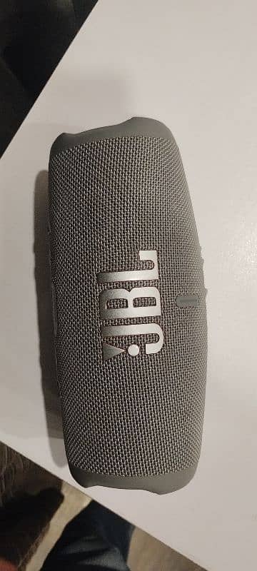 JBL speaker available charge 5 0