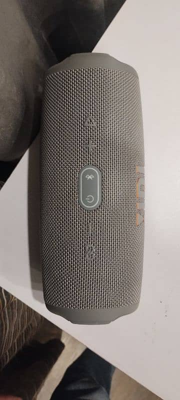 JBL speaker available charge 5 1