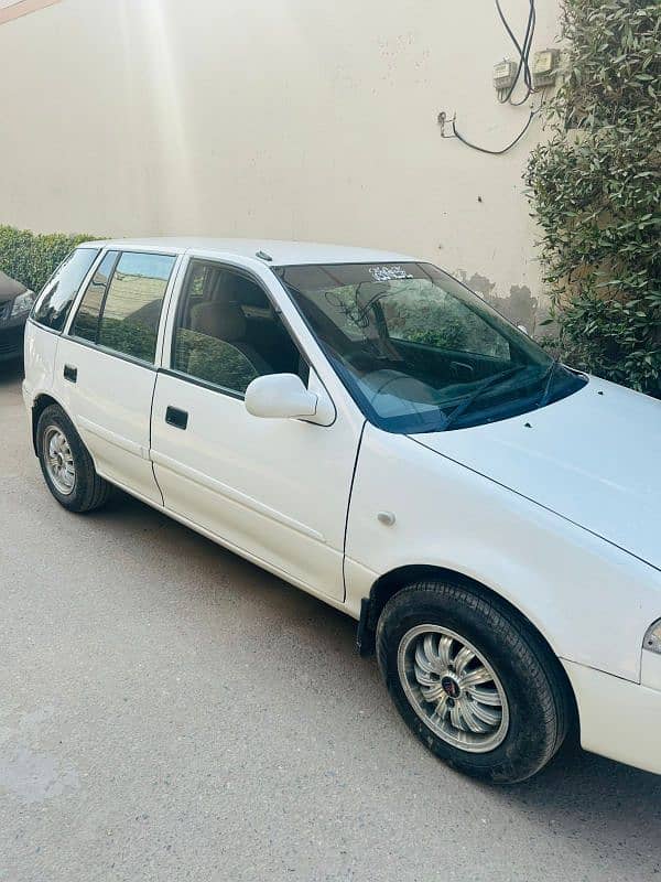 Suzuki Cultus 2016 4