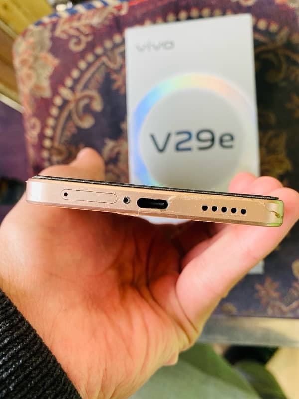 Vivo V29E 3