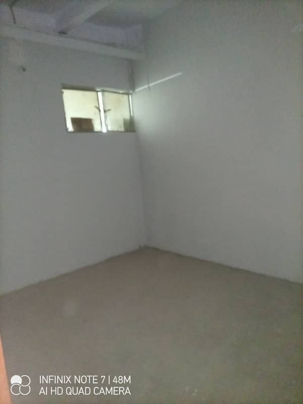 3 bed dd first floor 180 syds portion available for rent 3