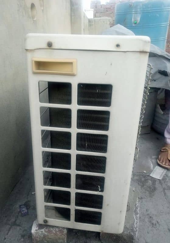 Dawlance 1.5 ton ac urgent sale 6