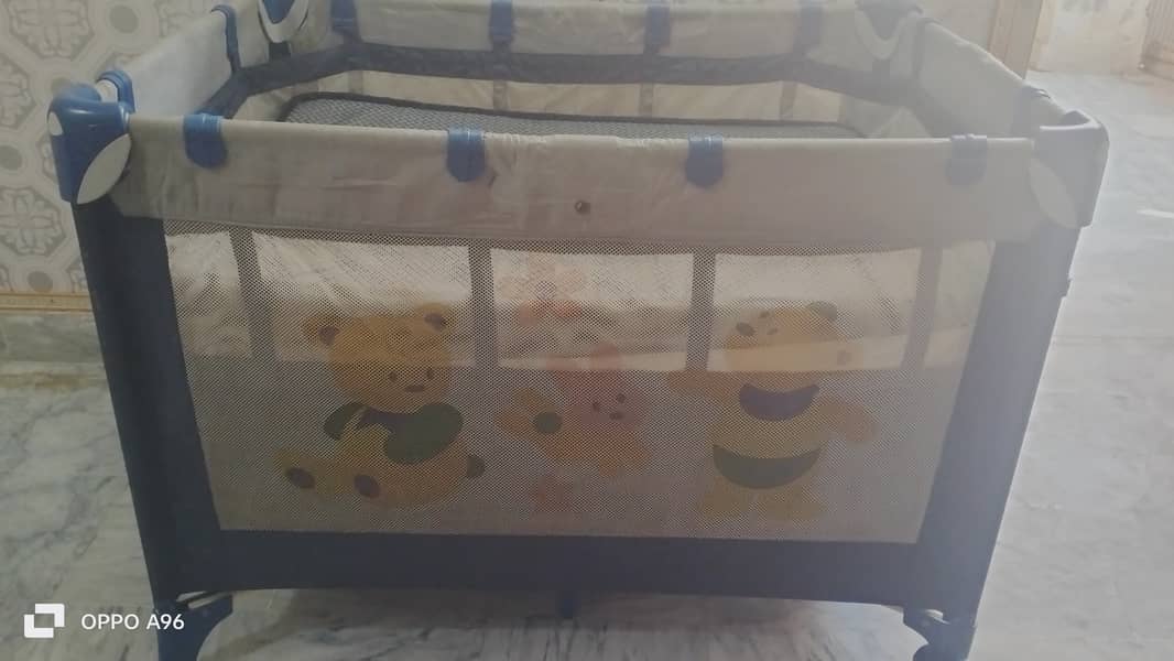 Kids play pen and baby cot 9