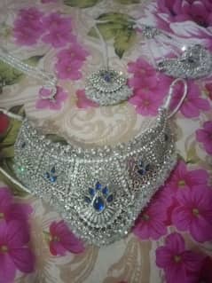 bridal jewelry set recipent