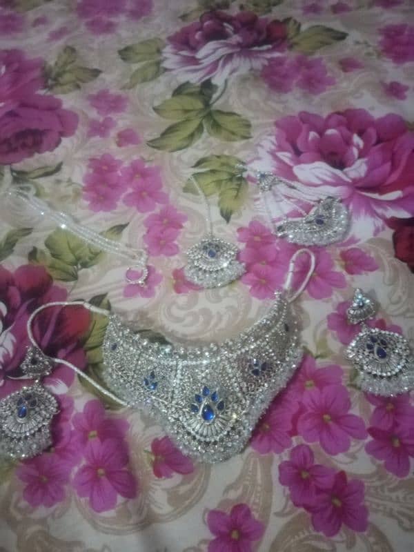 bridal jewelry set recipent 1