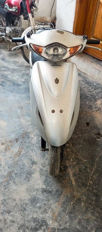 Honda Dio 1