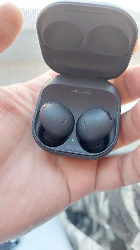 Samsung Galaxy Buds 2 Pro 1