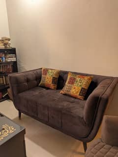 URGENT SELLING SOFA SET! At Reasonable Price