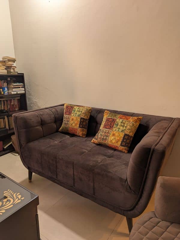 URGENT SELLING SOFA SET! At Reasonable Price 0