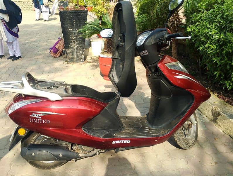 united Scooty 100 cc model 2023 registered 2024 2