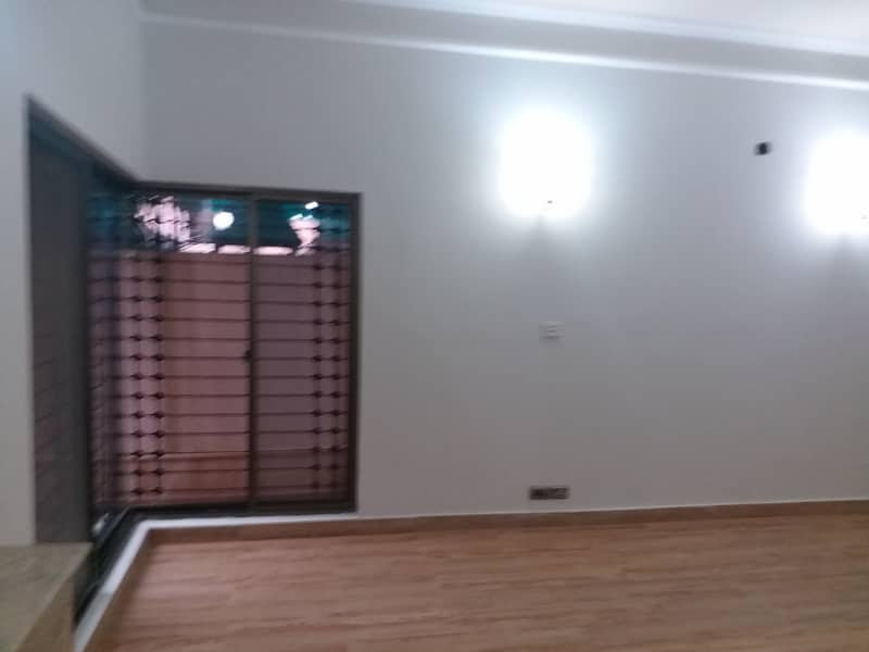 GULBERG,3 KANAL COMMERCIAL USE HOUSE FOR RENT GARDEN TOWN MOLDEL TOWN SHADMAN LAHORE 9