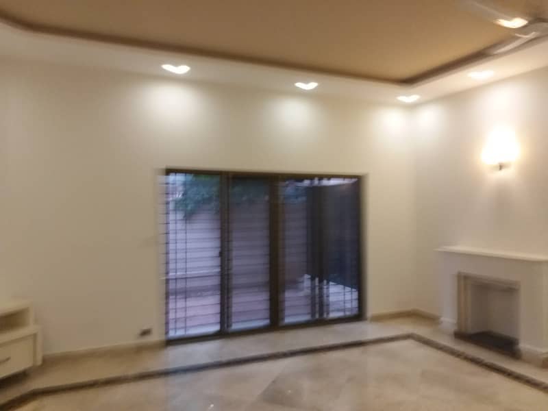 GULBERG,3 KANAL COMMERCIAL USE HOUSE FOR RENT GARDEN TOWN MOLDEL TOWN SHADMAN LAHORE 14