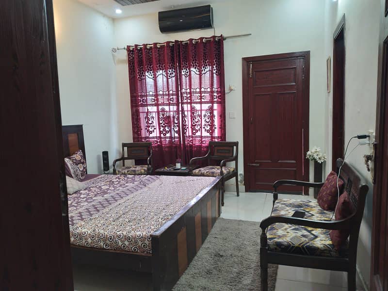 2 bed furnished flat. Available for rent faisal town 3