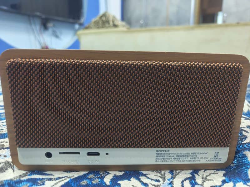 Royche BTS-610WC Bluetooth Speaker | FM Radio | Wireless Charger|Retro 3