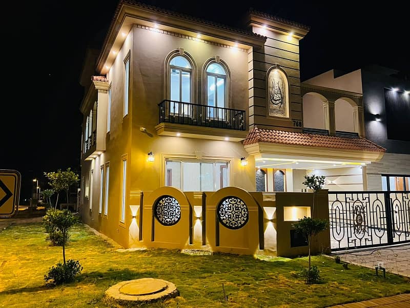 Designer Brand New Full House Available For Rent Bahria town phase 8 Rawalpindi 0