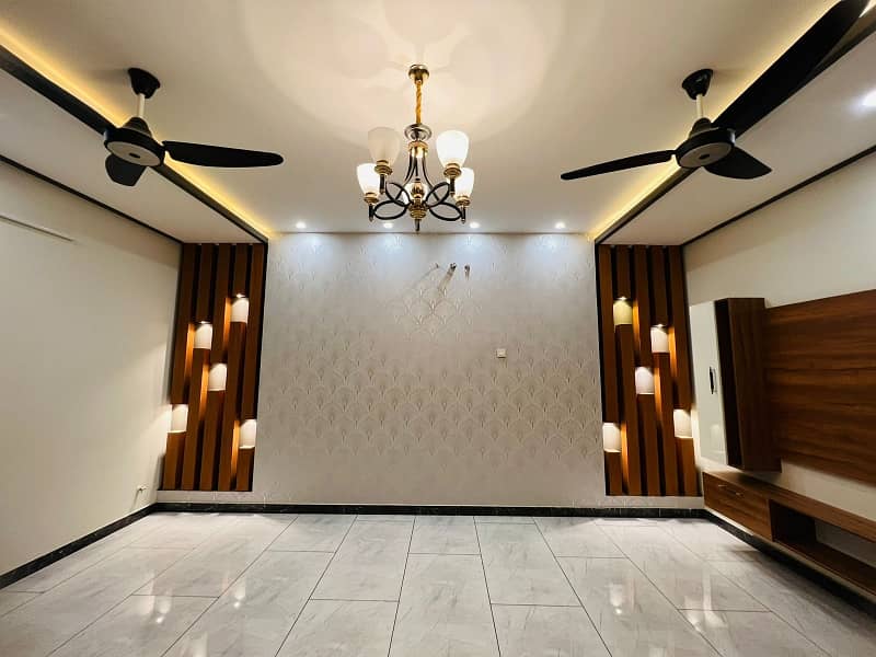 Designer Brand New Full House Available For Rent Bahria town phase 8 Rawalpindi 35