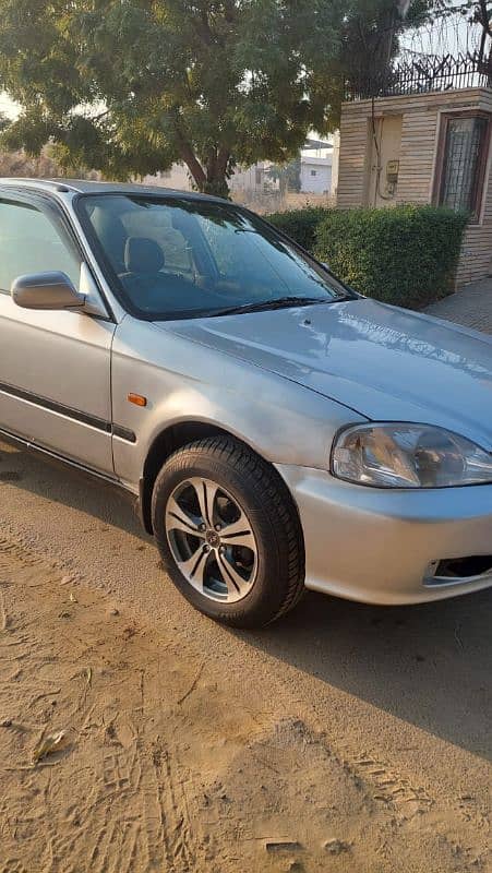 Honda Civic EXi 2000 Automatic 1