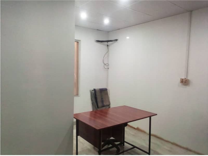 Area 1500 Sqft Sami Furnished Corporate Office Near kalma Chowk Gulberg Lahore For Rent 5