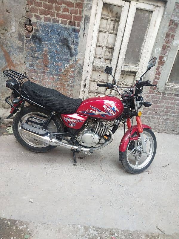 Suzuki GS 150 SE 7