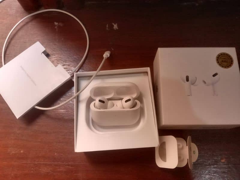 AirPods Pro 0