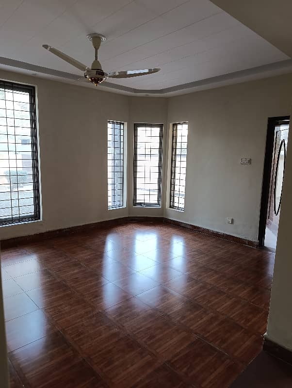 10 Marla House For Rent In Eden Lane Villas 2 Lahore 7