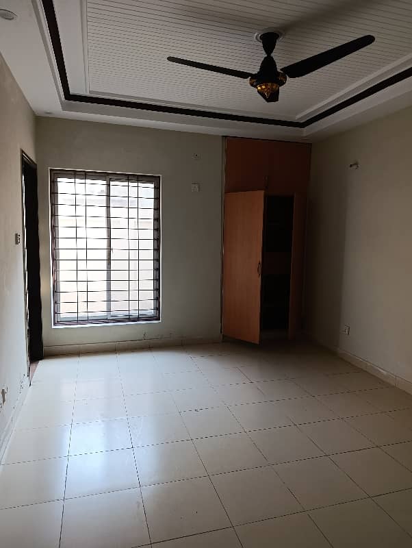 10 Marla House For Rent In Eden Lane Villas 2 Lahore 11