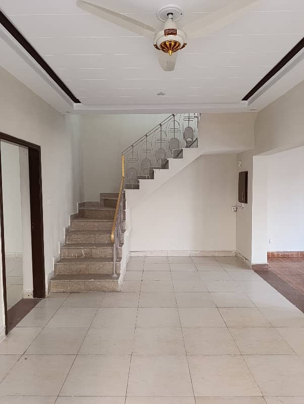 10 Marla House For Rent In Eden Lane Villas 2 Lahore 13