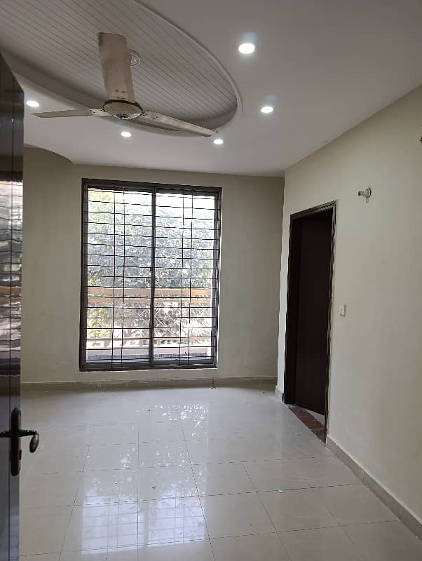 10 Marla House For Rent In Eden Lane Villas 2 Lahore 16