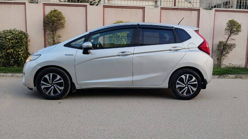 Honda Fit 1.5 Liter Hybrid Model 2014/18 2