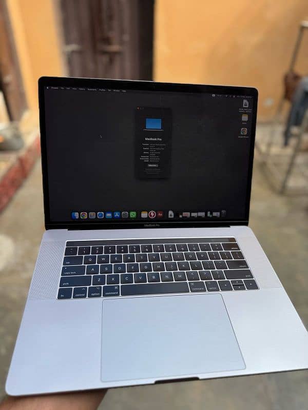 MacBook Pro 2017 1