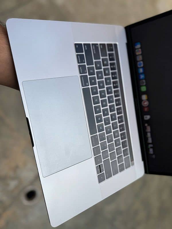 MacBook Pro 2017 3