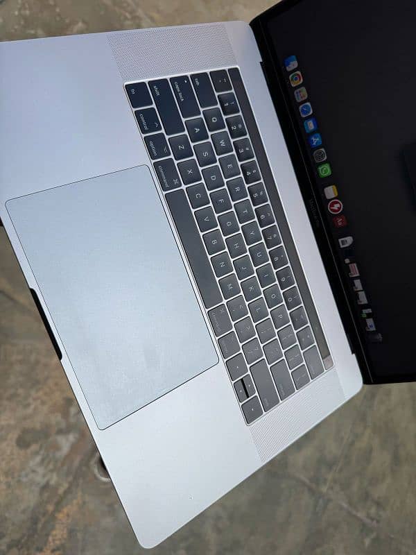 MacBook Pro 2017 4