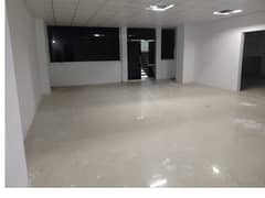 Area 700 Square Feet Office Available For Rent Real Pictures In Main Boulevard Road Gulberg 3 Lahore