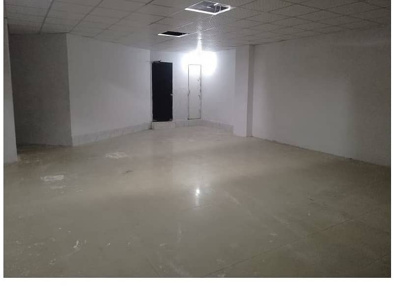 Area 700 Square Feet Office Available For Rent Real Pictures In Main Boulevard Road Gulberg 3 Lahore 2