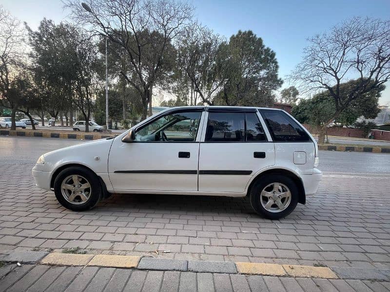 Suzuki Cultus VX 2015 1