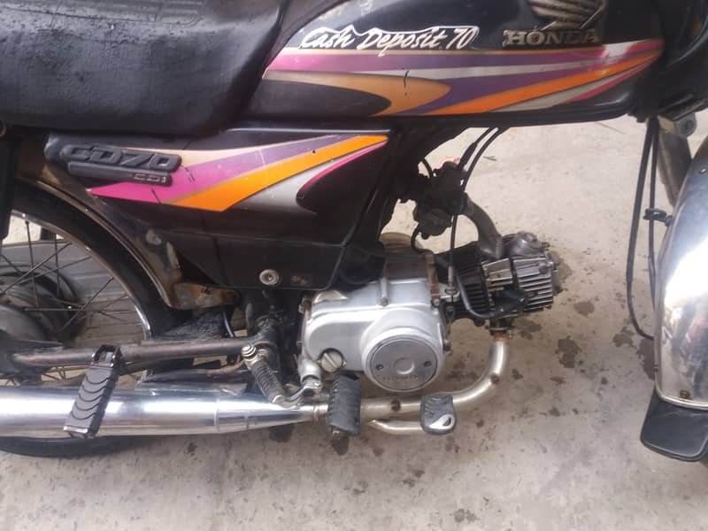 Honda CD 70 for sale in Lahore 2