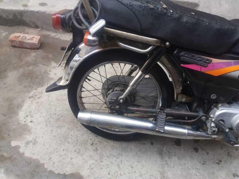 Honda CD 70 for sale in Lahore 7