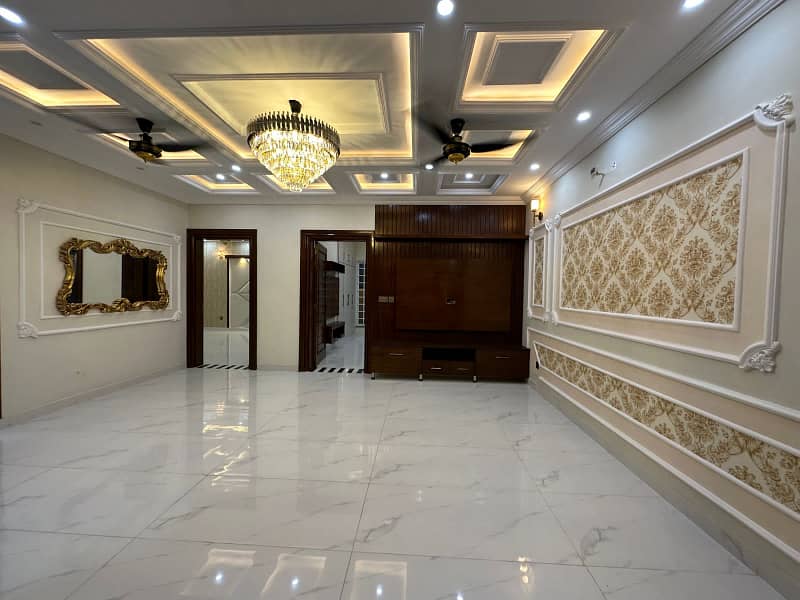 10 Marla House For Sale In Tulip Block Bahria Town Lahore 12