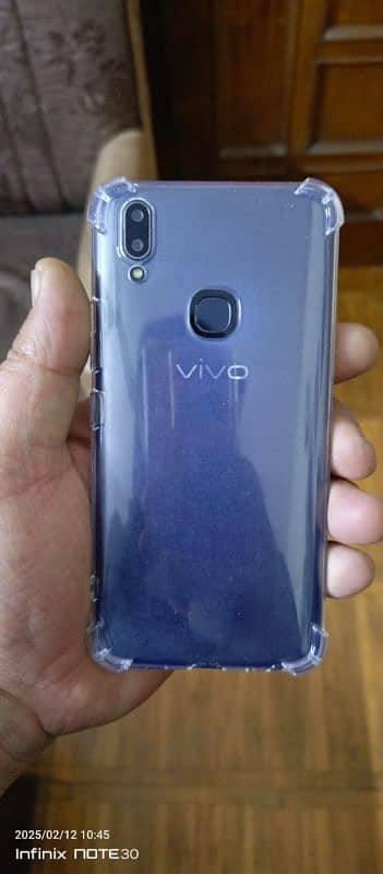 Vivo v9 4/64 dual sim 1