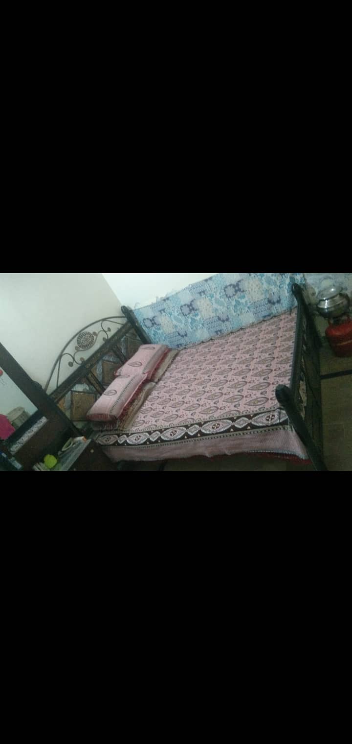 Bed In good Condition for sale 1