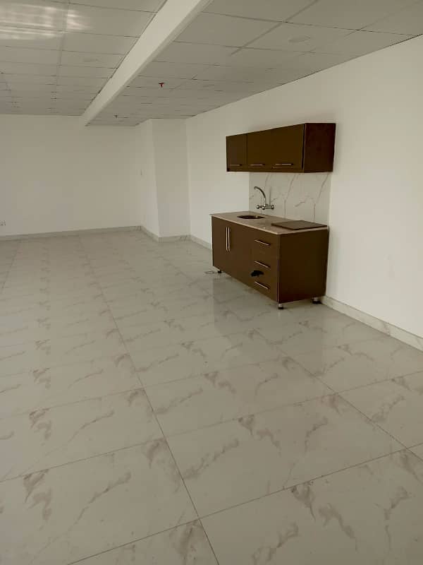 Gulberg decent 729 ground floor Office (rented)is available for sale. 7