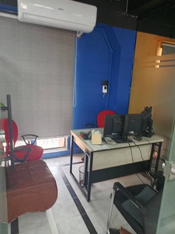 Gulberg Ready To Move Furnished 2850 Sft Office Is Available On Rent. 5