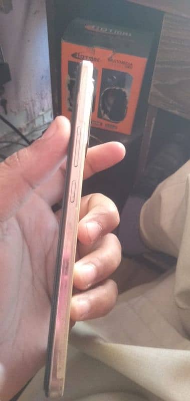 vivo v23e 8+4 128 10by10 condition 3