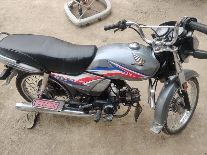 HONDA DREAM 2018 0