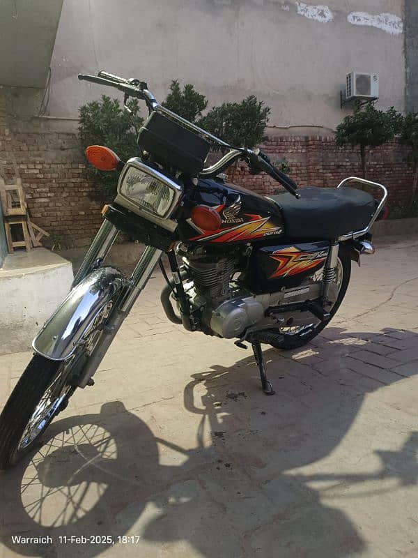 Honda CG 125 Black 2021 5