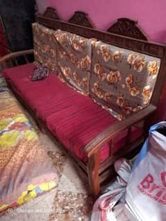 3 seetar Chinese sofa