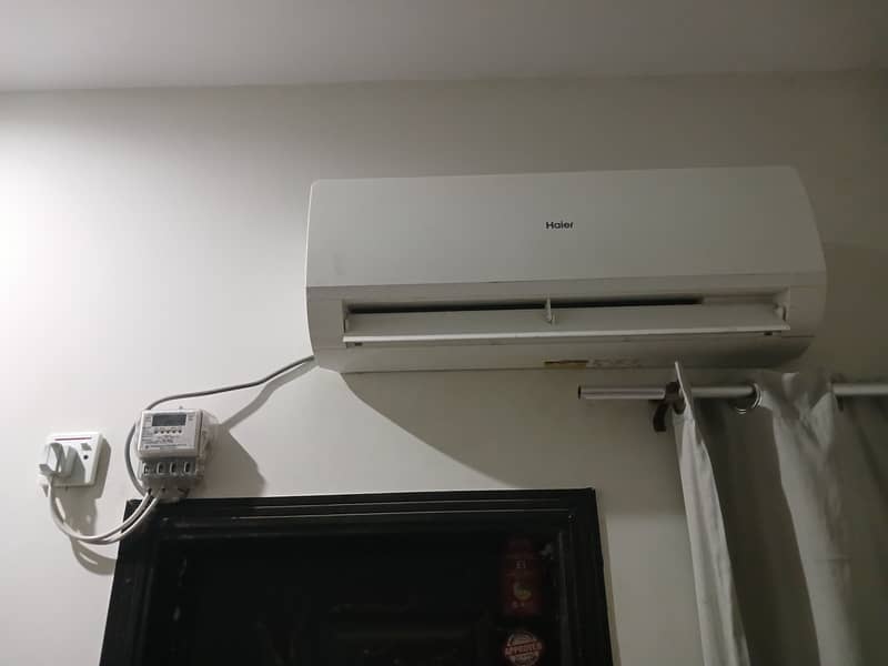 Haier 1 ton non-inverter AC 2